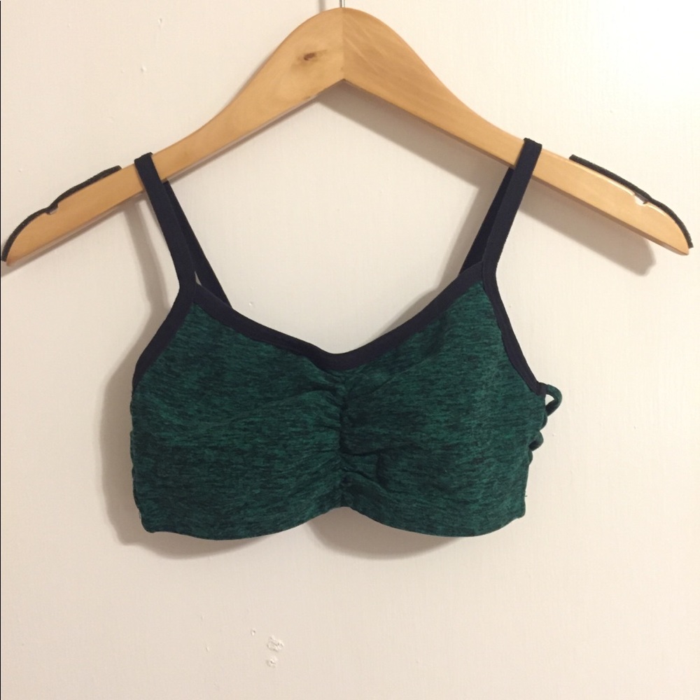Beyond Yoga strappy green sports bra small